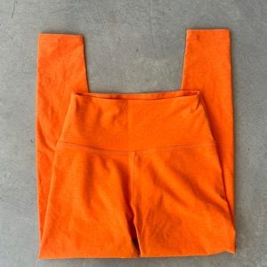 EUC Beyond Yoga bright Orange Leggings M